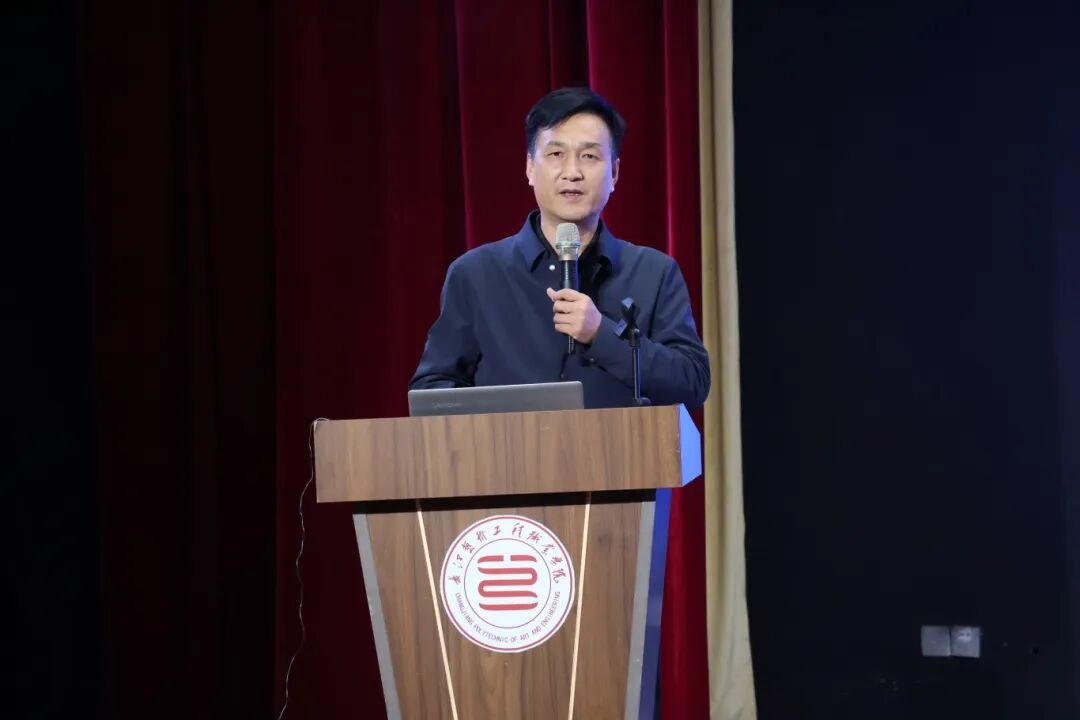 微信图片_2025-10-15_101640_358.jpg